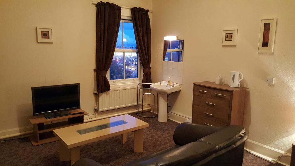 Station Hotel Hucknall エクステリア 写真