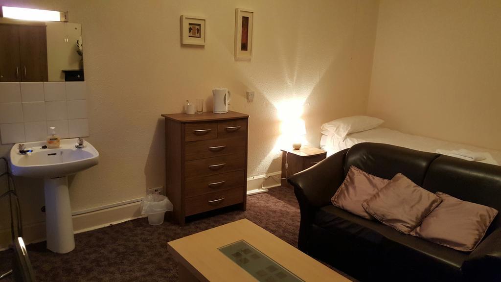 Station Hotel Hucknall エクステリア 写真
