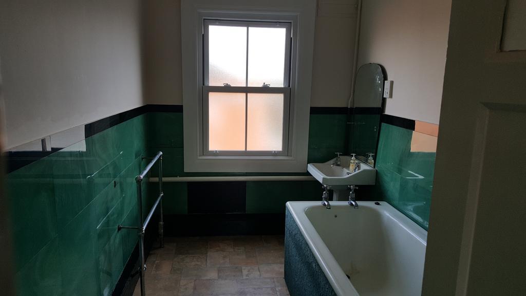 Station Hotel Hucknall エクステリア 写真