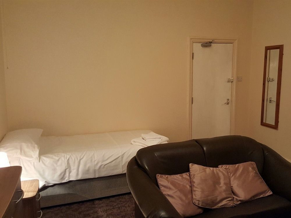 Station Hotel Hucknall エクステリア 写真