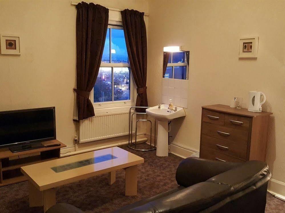Station Hotel Hucknall エクステリア 写真